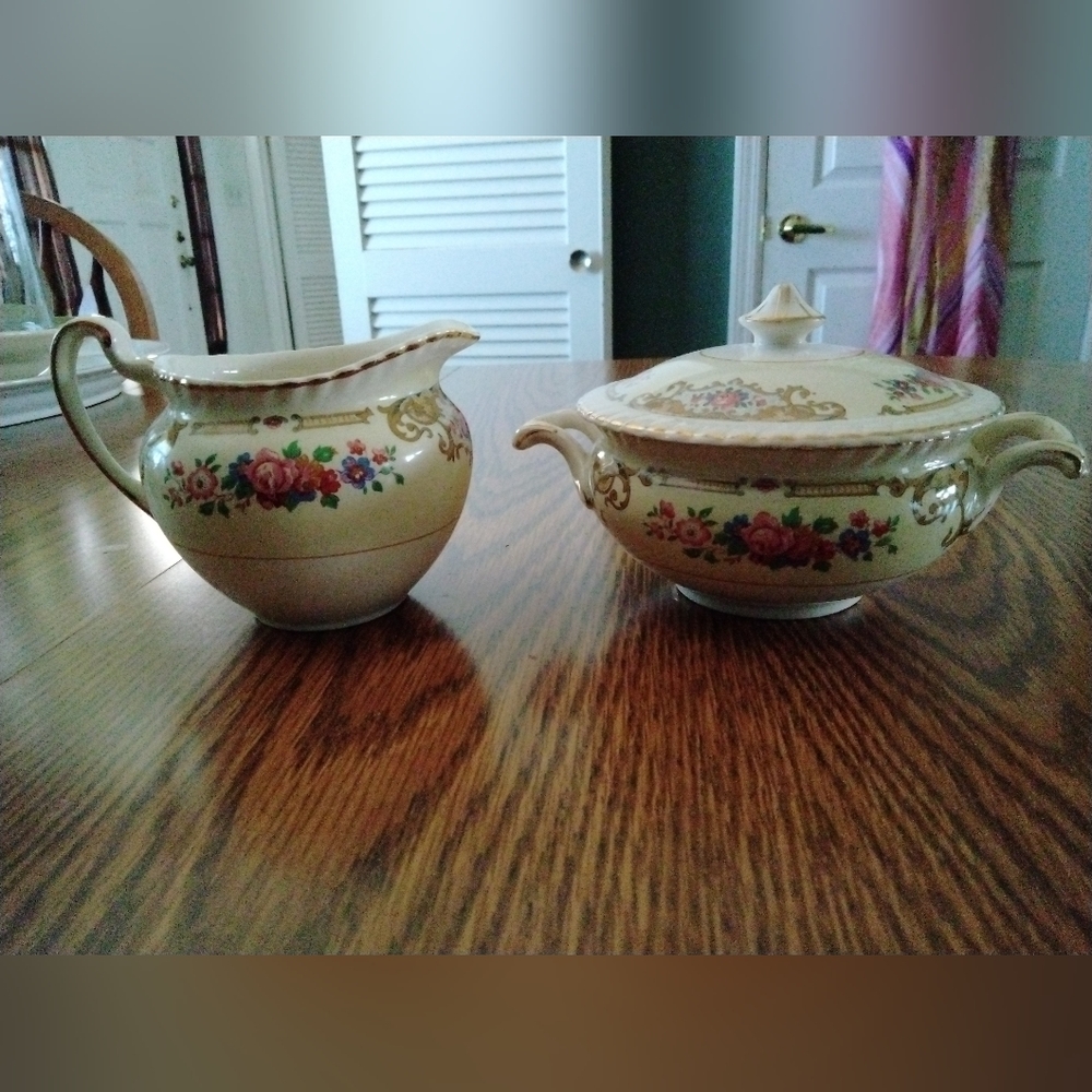 Antique Sugar & Creamer Johnson Bros England Gorgeous Set
